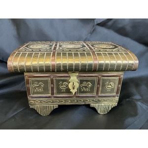 Repousse Artisan Jewelry Box Coffer Footed Brass & Copper Monkey & Peacocks 7"